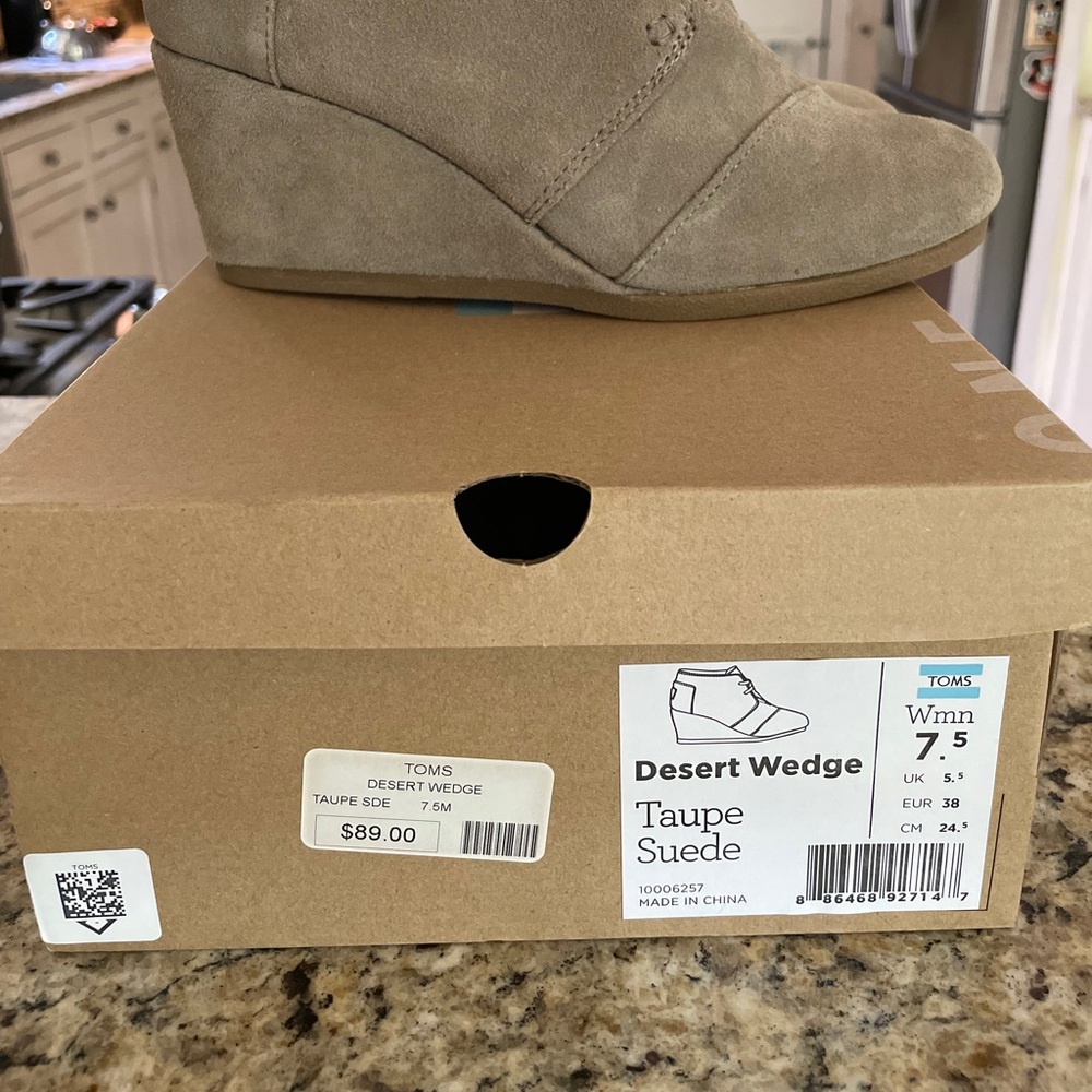 toms wedges - Picture 2 of 5